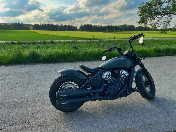 Meine Scout Bobber Wunderkind all-black