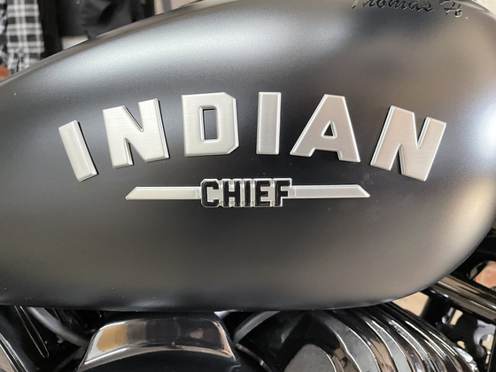 Indian Chief Dark Horse 2022 Black Smoke