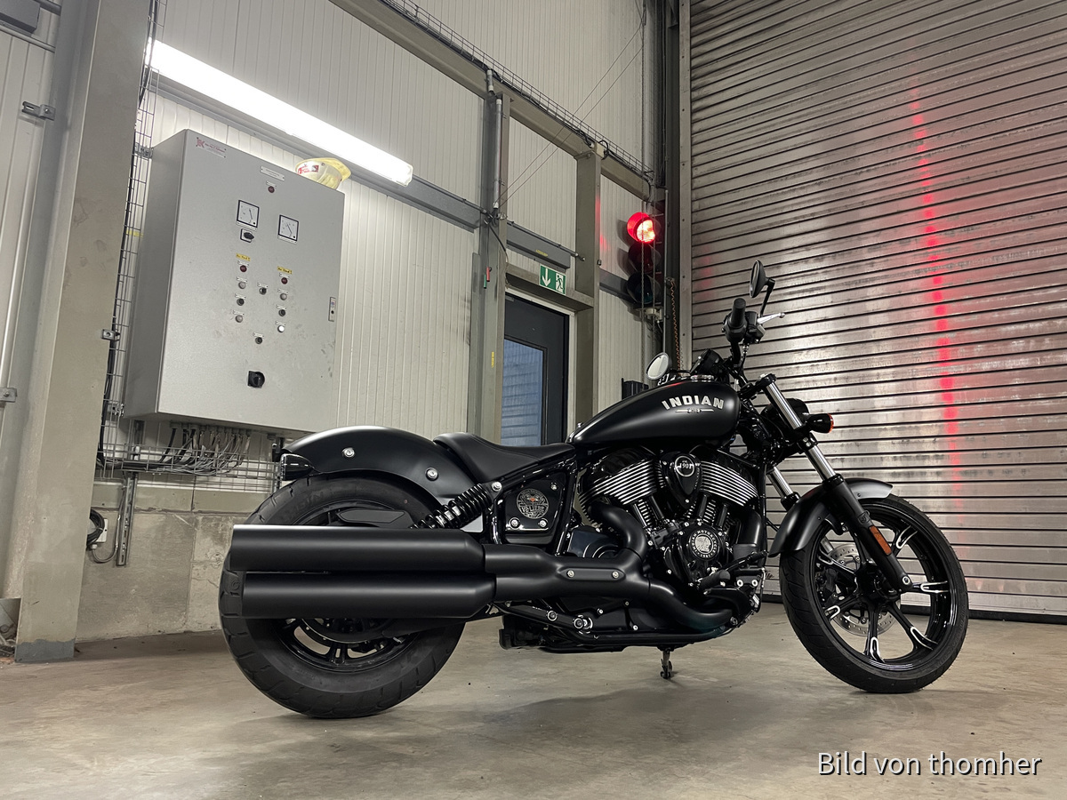 Indian Chief Dark Horse 2022 Black Smoke