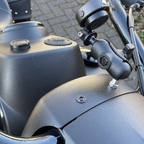… turbos idee, die schraubenaufnahme für das navi zu nutzen … find ich gut